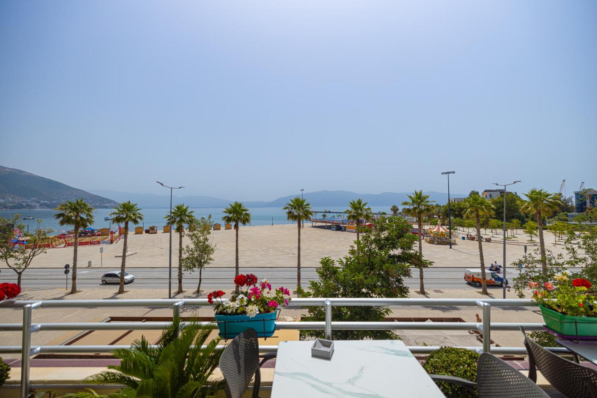 Veranda Boutique Hotel Vlore Luaran gambar